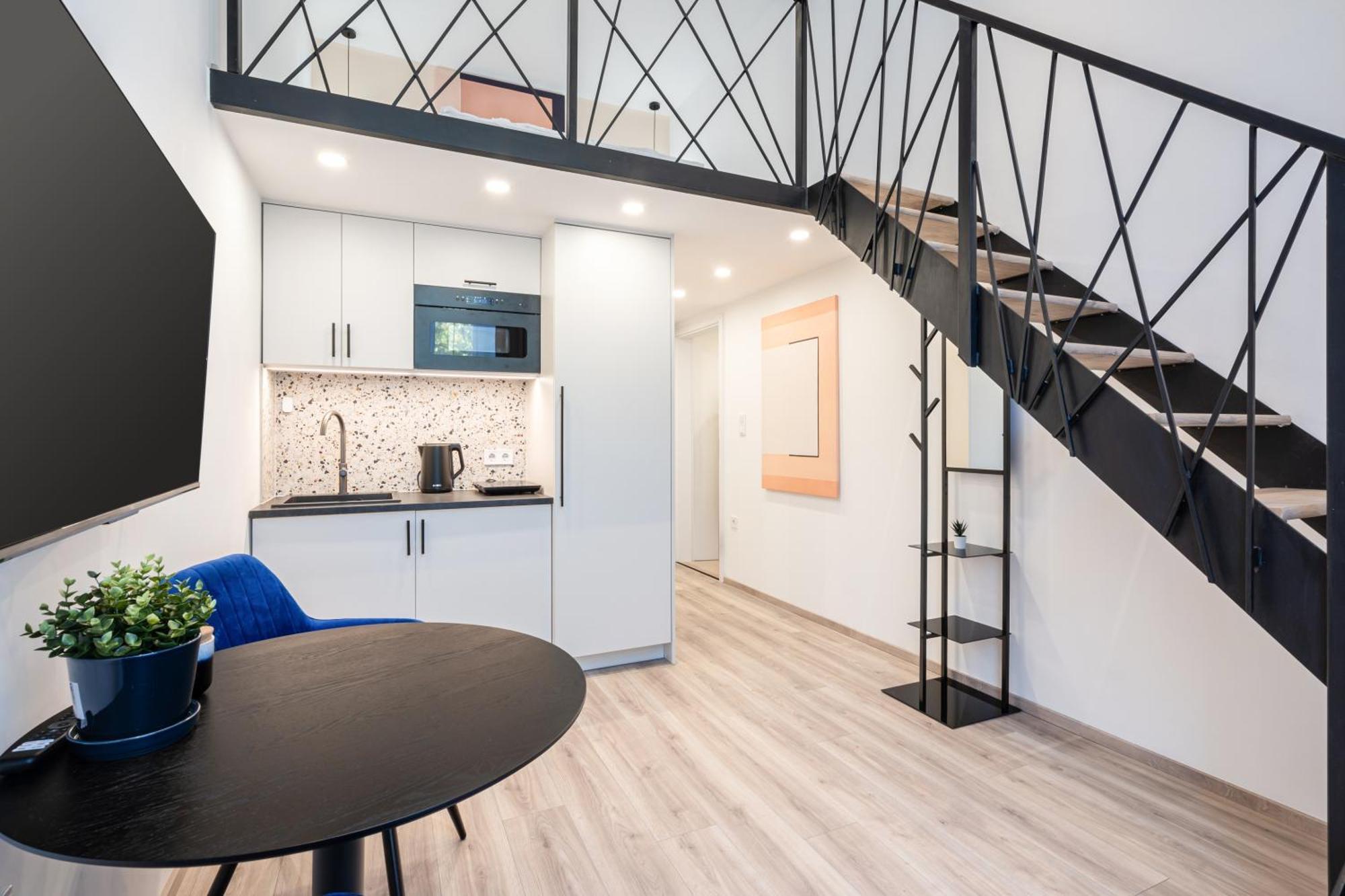 E44 - Erzsebet Boulevard - Location By Bqa Appartamento